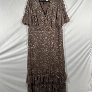 NEW Mac Duggal [ 22 ] 9270 Embellished Flutter Sleeve V-Neck Tiered Gown #S1617